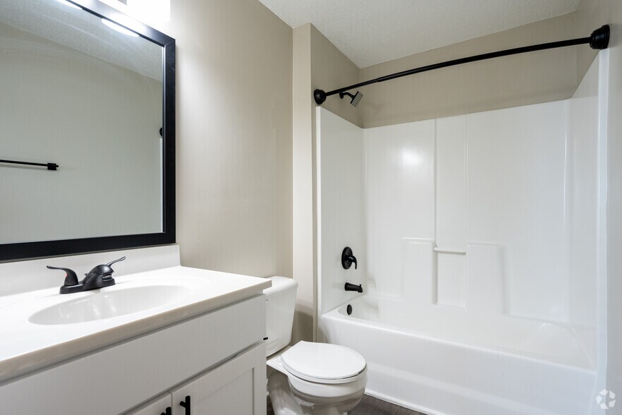 More Photos Of 1201 Edenham Ct, Virginia Beach Apartments For Sale