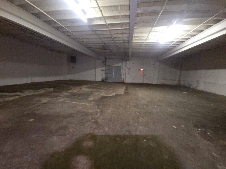 More Photos Of 337-341 Liberty St, Newburgh Warehouse For Lease