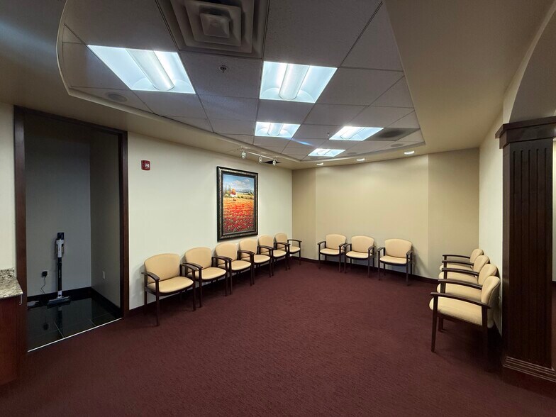 More Photos Of 1955 W Grove Parkway, Pleasant Grove Office For Sale