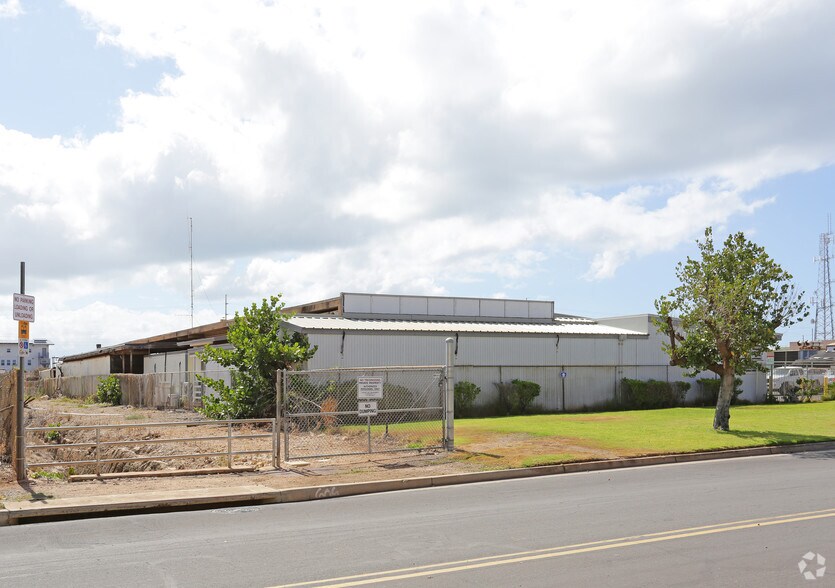 More Photos Of 91-255 Oihana St, Kapolei Warehouse For Sale