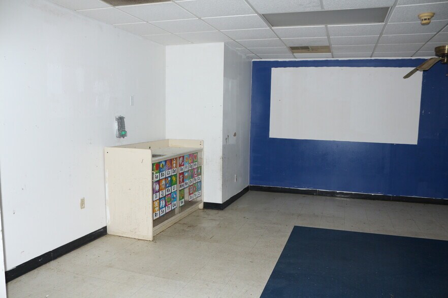 More Photos Of 3001 W Lafayette Ave, Jacksonville Flex For Sale