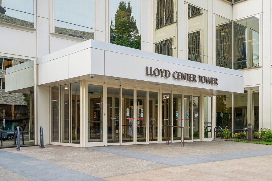 More Photos Of 825 NE Multnomah St, Portland Office For Lease