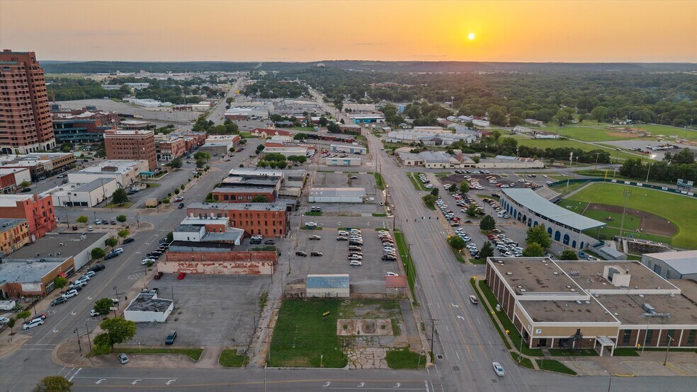 More Photos Of 100 Dewey Ave, Bartlesville Land For Sale