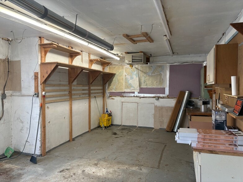 More Photos Of 34 North Ave, Garwood Freestanding For Lease