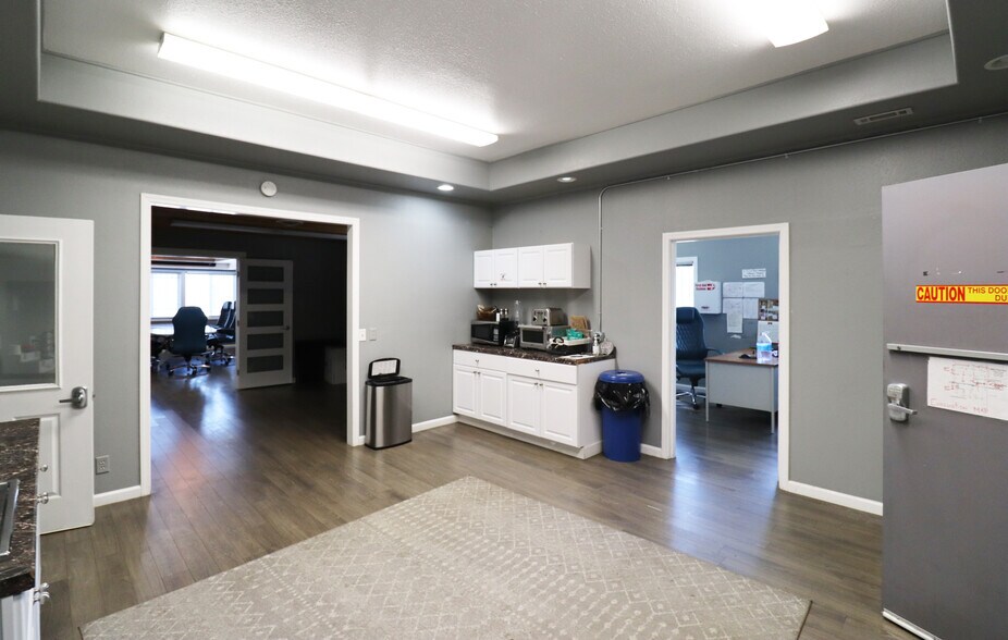 More Photos Of 1010 Wilson St, Eugene Warehouse For Sale