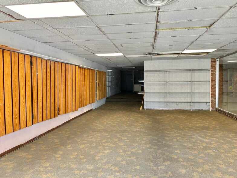 More Photos Of 7801 Old Georgetown Rd, Bethesda Storefront Retail Office For Lease