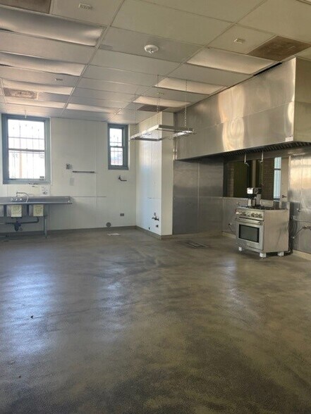 More Photos Of 3201 Curtis St, Denver Office For Sale