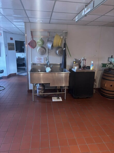 More Photos Of 44 Industrial Way, Norwood Research And Development For Lease