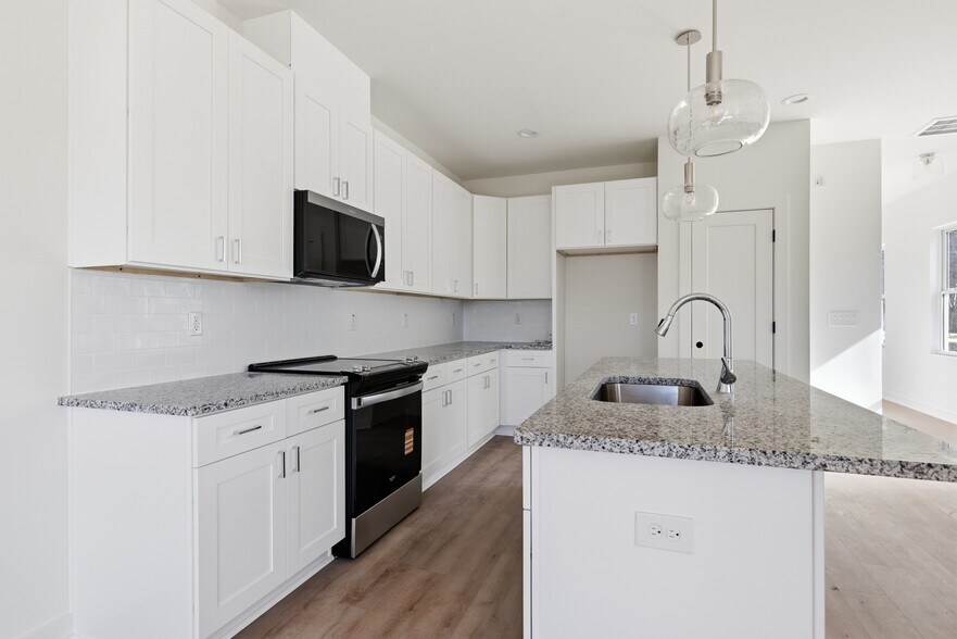 More Photos Of 3824 Mitchell Mill Rd, Raleigh Apartments For Sale