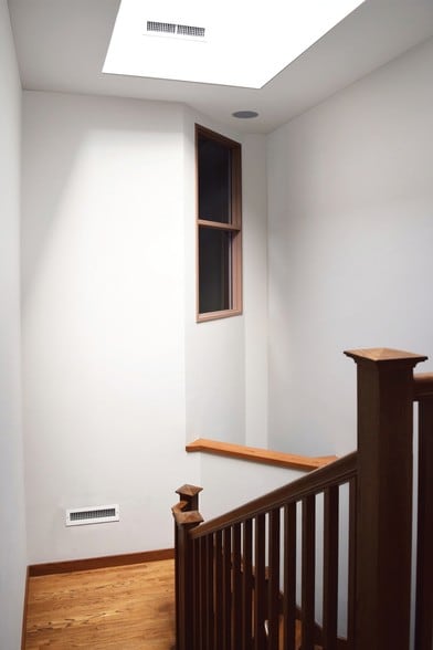 More Photos Of 158 W Erie St, Chicago Office For Sale