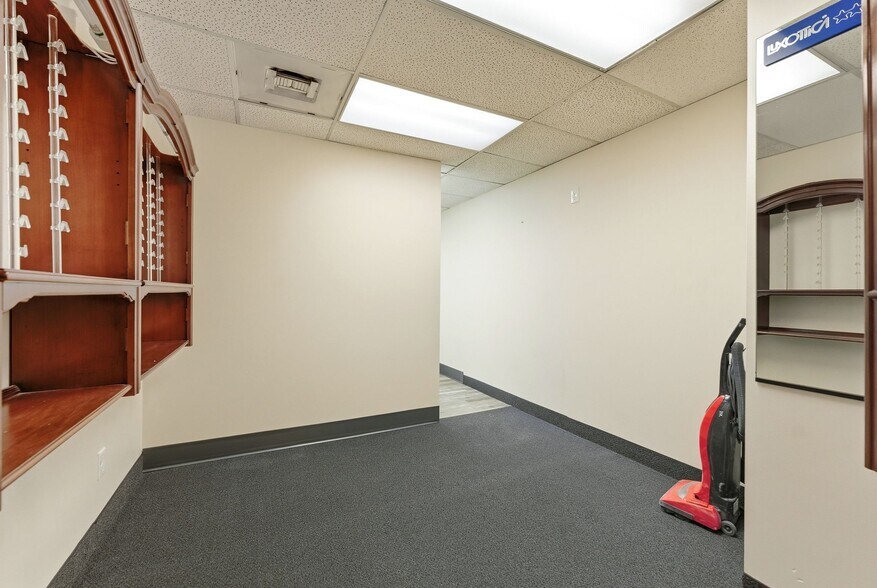 More Photos Of 201 E 5900 S, Murray Medical For Lease