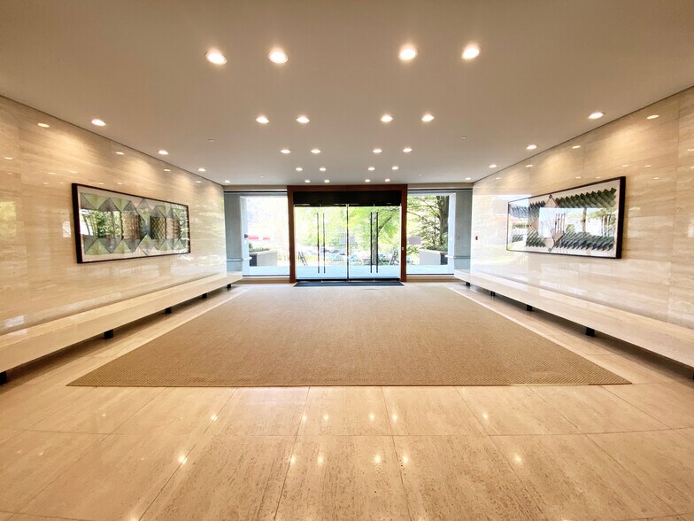 More Photos Of 1819 Peachtree Rd, Atlanta Medical For Lease