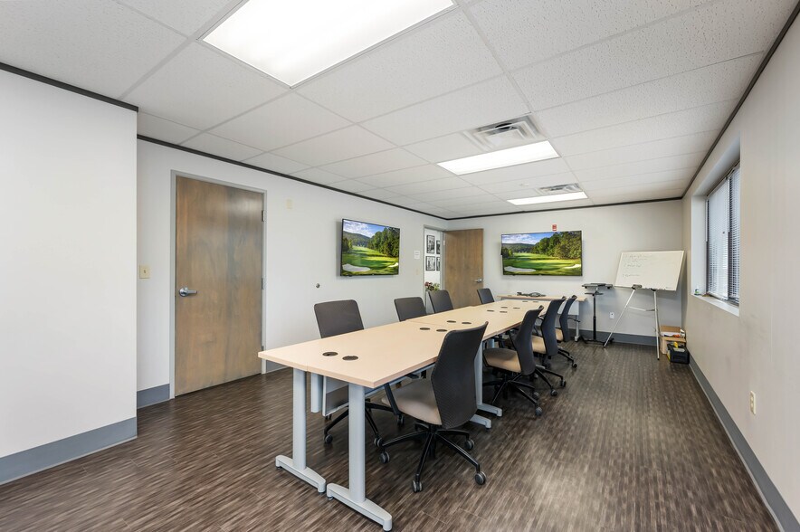 More Photos Of 2375 Walsh Rd, San Antonio Manufacturing For Sale