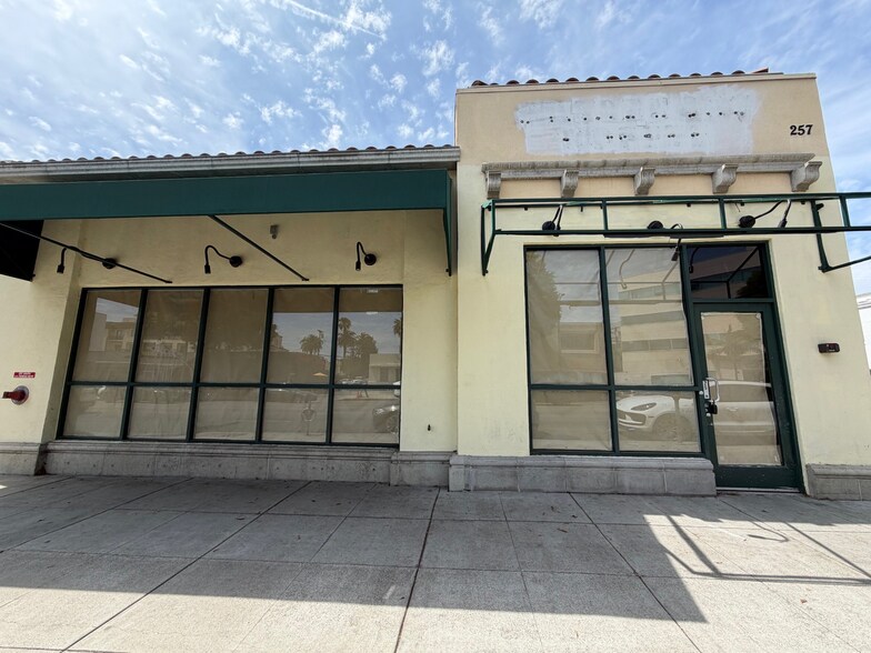 More Photos Of 257 S La Cienega Blvd, Beverly Hills Restaurant For Lease