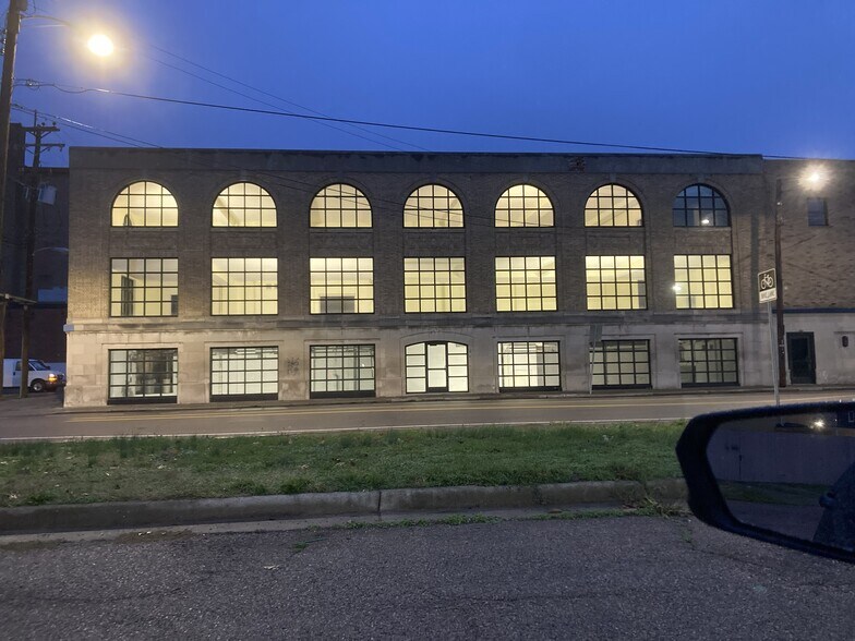 More Photos Of 50 S Broad St, Middletown Warehouse For Sale