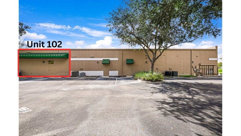 More Photos Of 8991 Daniels Center Dr, Fort Myers Medical For Sale