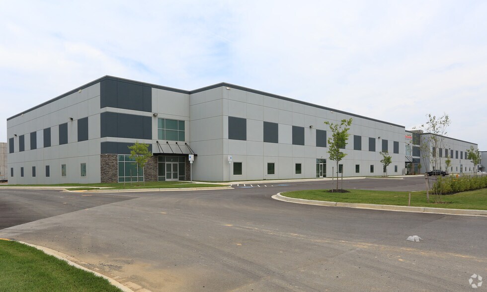 More Photos Of 6423 English Muffin Way, Frederick Warehouse For Lease