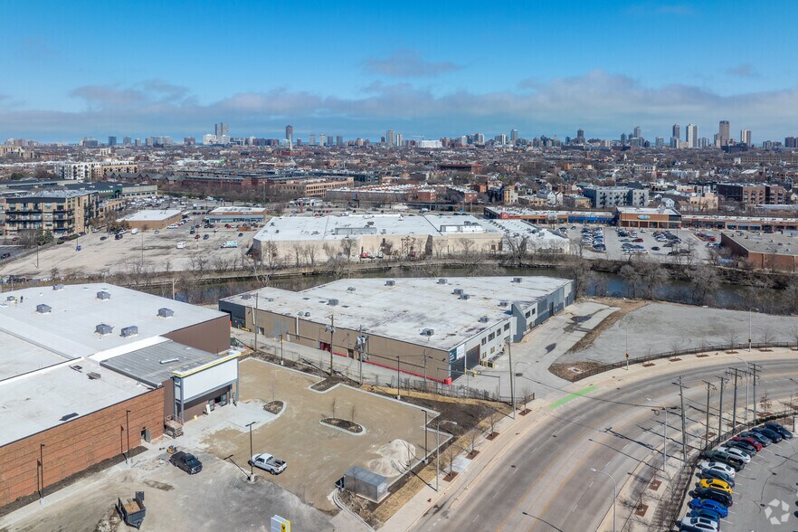 More Photos Of 2407 N Elston Ave, Chicago Industrial For Sale