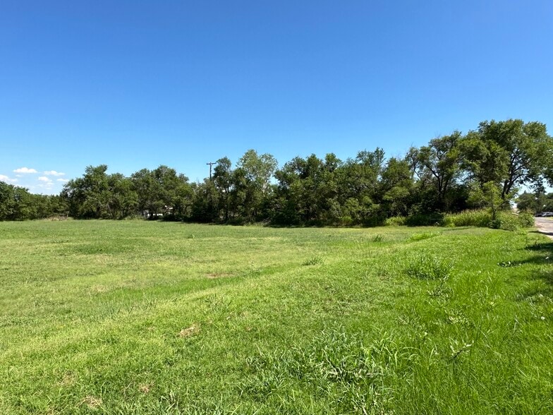 More Photos Of 700 N Texas St, Shamrock Land For Sale