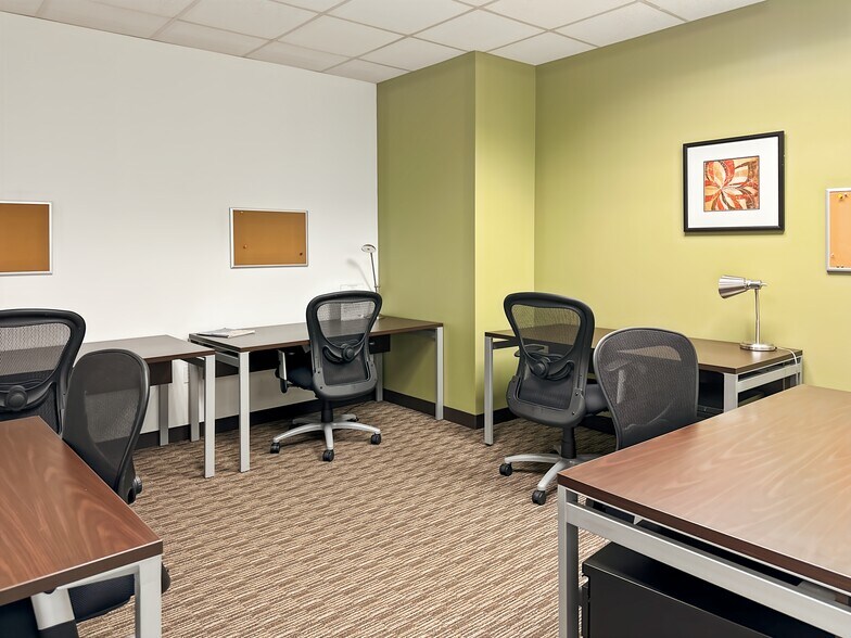 More Photos Of 100 Enterprise Dr, Rockaway Coworking Space