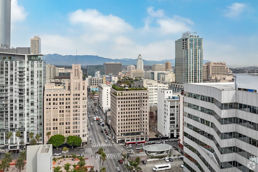 More Photos Of 448 S Hill St, Los Angeles Loft Creative Space For Lease