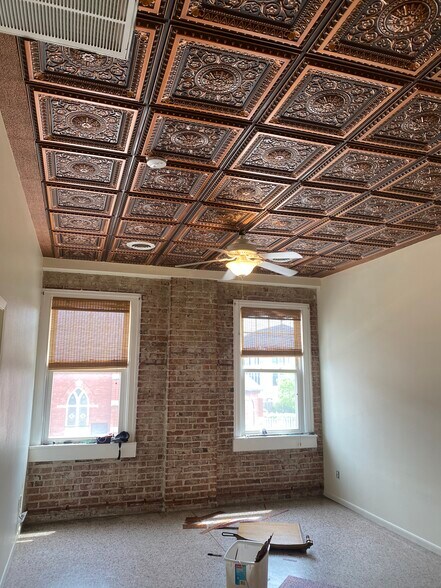 More Photos Of 128 S 5th St, Norfolk Apartments For Sale