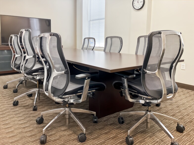More Photos Of 100 Bull St, Savannah Coworking Space