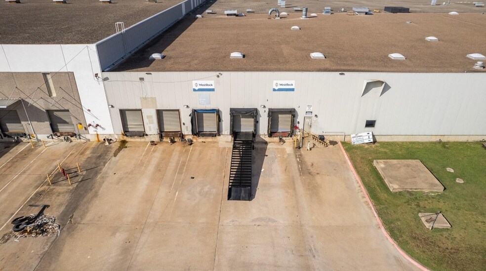 More Photos Of 1001 Ed Rutherford Dr, Greenville Manufacturing For Lease