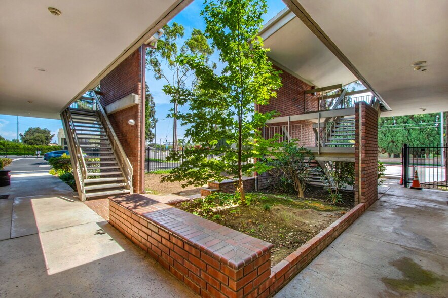 More Photos Of 14101 Yorba St, Tustin Office For Sale