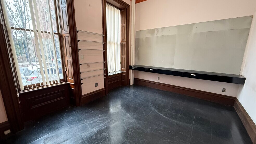 More Photos Of 32 N 3rd St, Easton General Retail For Lease