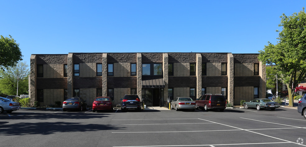 Primary Photo Of 143 N Long Beach Rd, Rockville Centre Medical For Lease