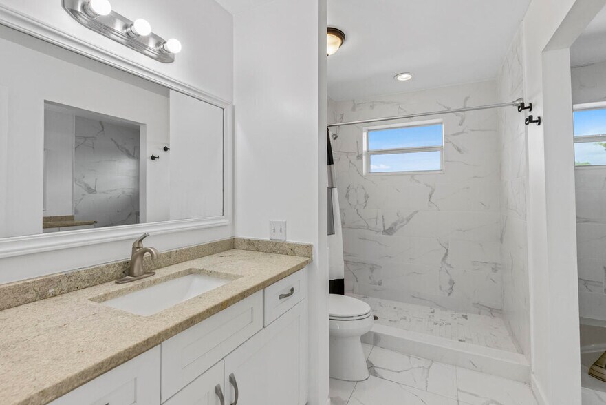 More Photos Of 1412 Bayshore Dr, Fort Pierce Multifamily For Sale