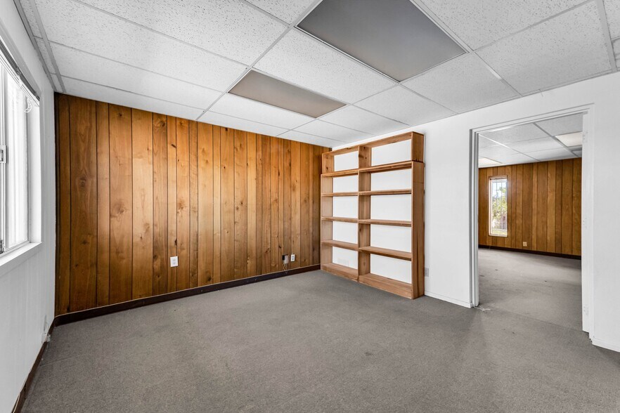 More Photos Of 42725 2nd St E, Lancaster Manufacturing For Sale