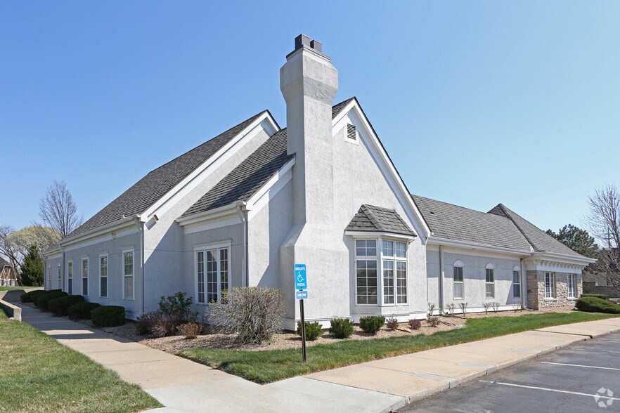 More Photos Of 12760 W 87th Street Pky, Lenexa Medical For Lease