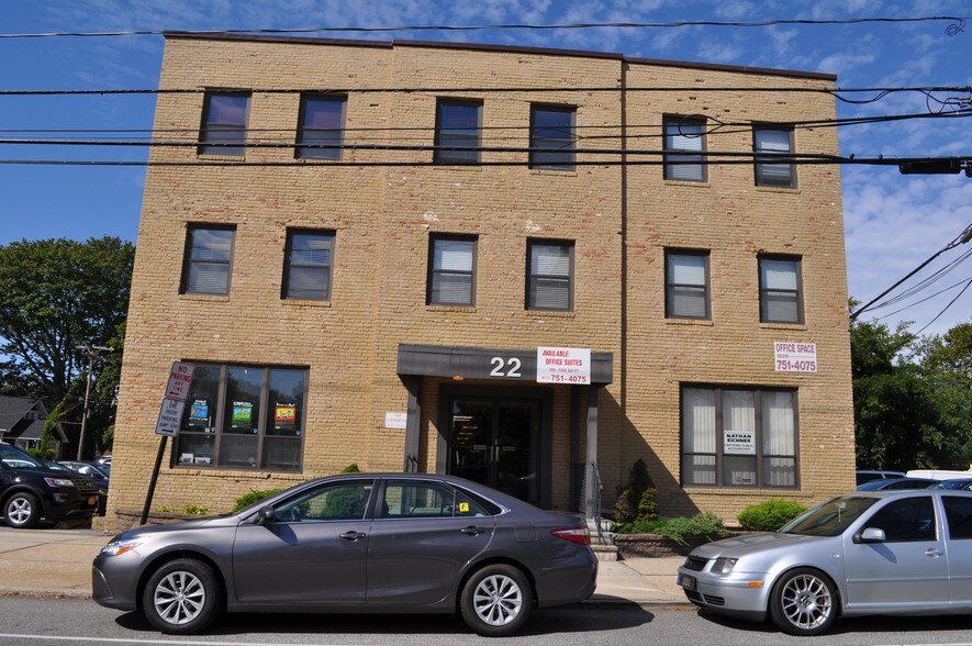 More Photos Of 22 Lawrence Ave, Smithtown Office For Lease
