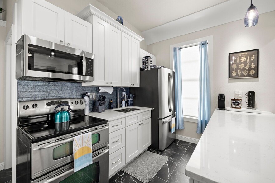 More Photos Of 2526 W Union St, Tampa Multifamily For Sale