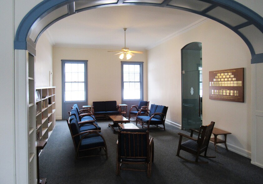 More Photos Of 29 Colton St, Farmington Religious Facility For Sale