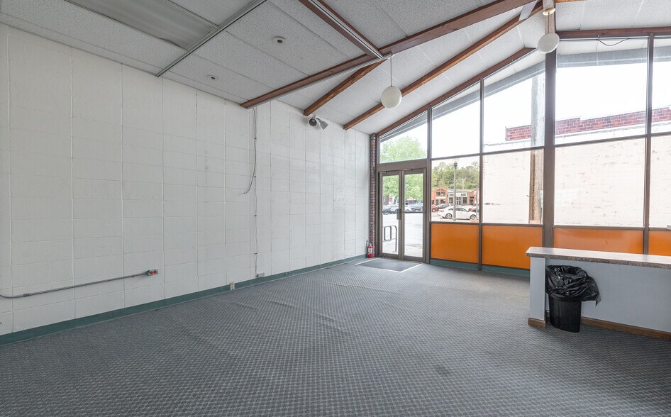 More Photos Of 217 North St, Waynesville General Retail For Sale