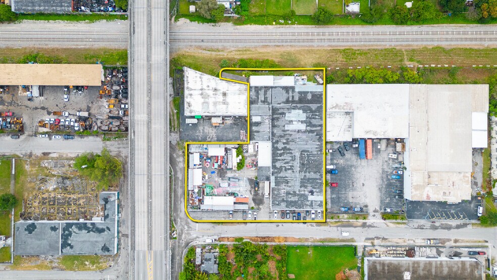 More Photos Of 1240 NW 74th St, Miami Warehouse For Sale