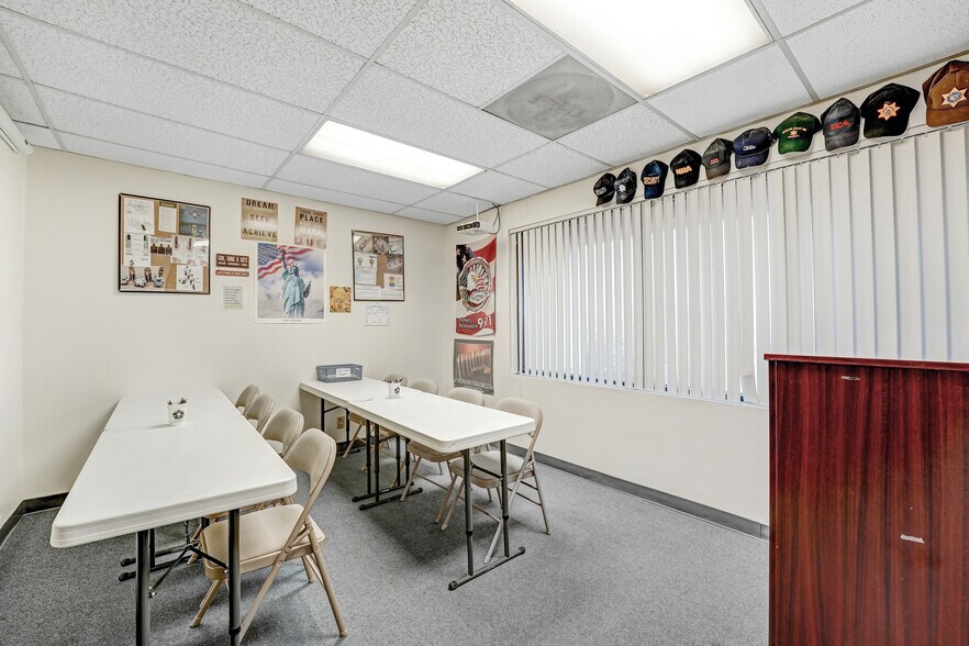 More Photos Of , Palmdale Office For Sale