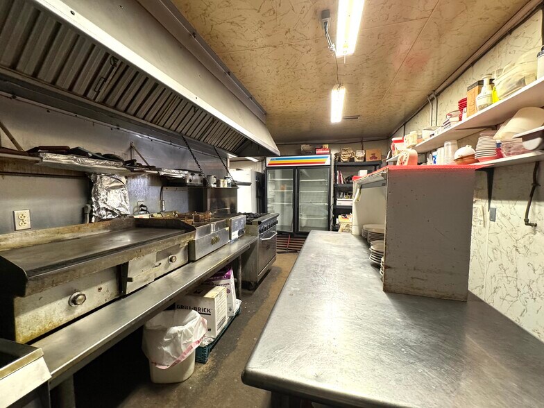 More Photos Of 11489 E Clarksville Rd, Marshall Restaurant For Sale