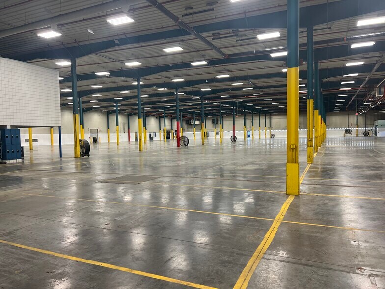 More Photos Of 11700 S 48th Ave, Allendale Distribution For Sale