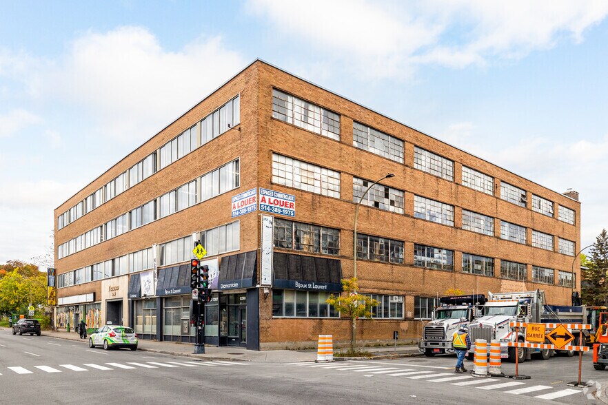 More Photos Of 8278-8290 Boul Saint-Laurent, Montréal Loft Creative Space For Lease