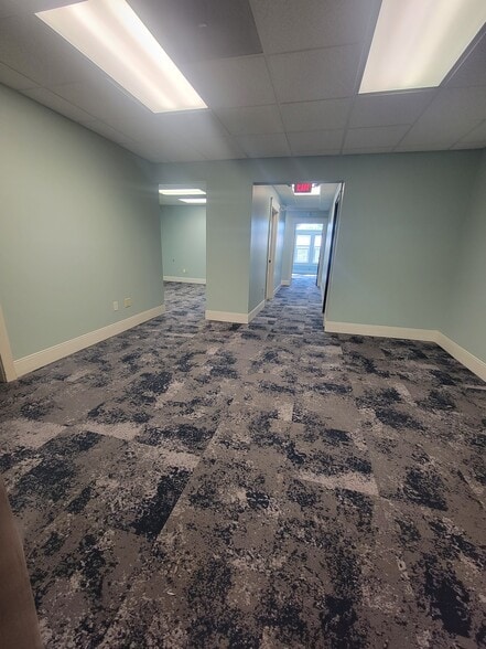 More Photos Of 208 S Beach St, Daytona Beach Office For Lease