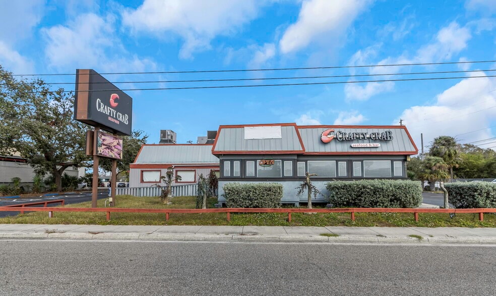 More Photos Of 2901 Tyrone Blvd, Saint Petersburg Restaurant For Sale