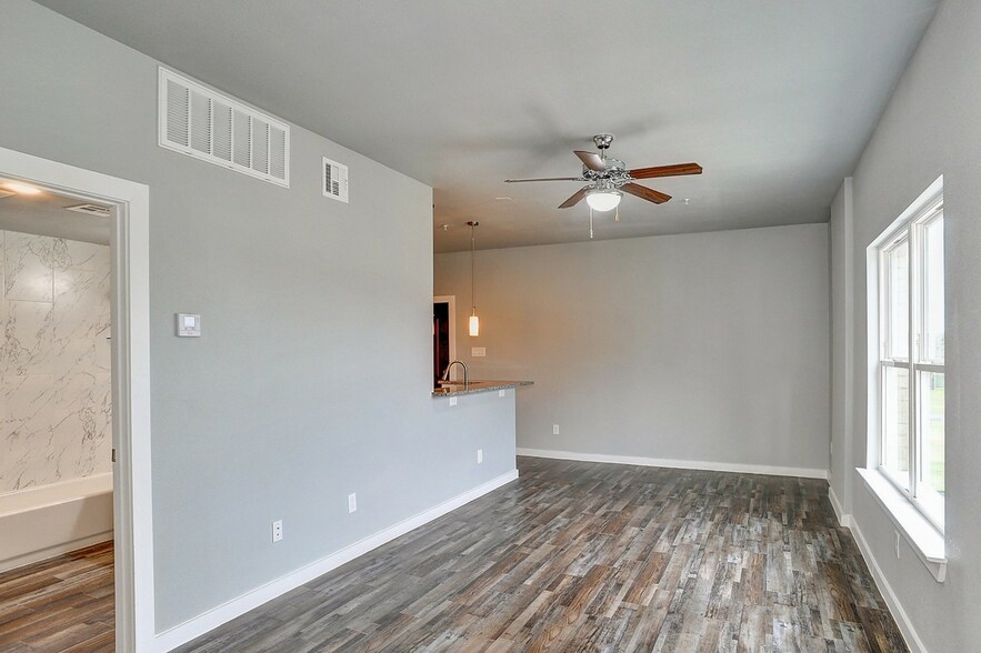 More Photos Of 1420 Park Pl, Sherman Apartments For Sale