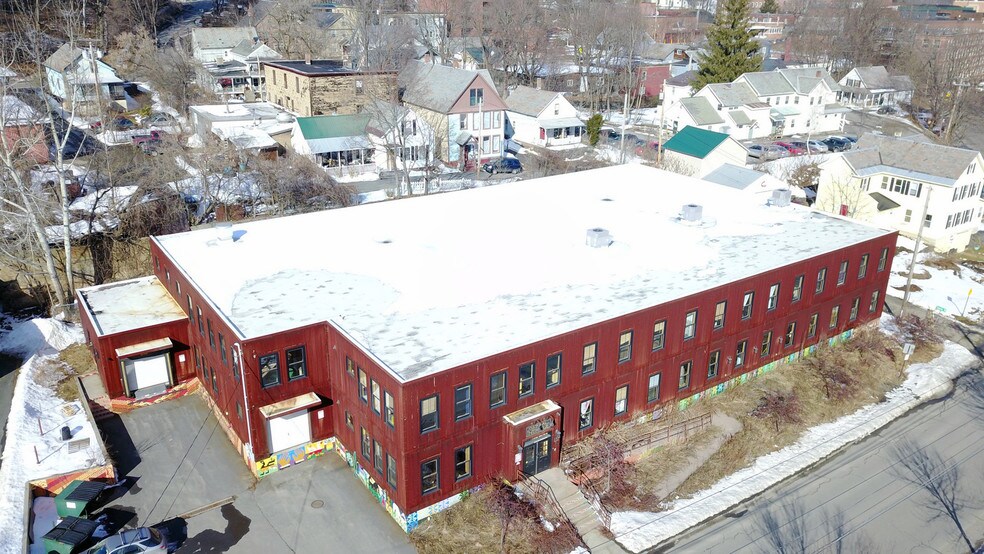 More Photos Of 35 Frost St, Brattleboro Warehouse For Lease
