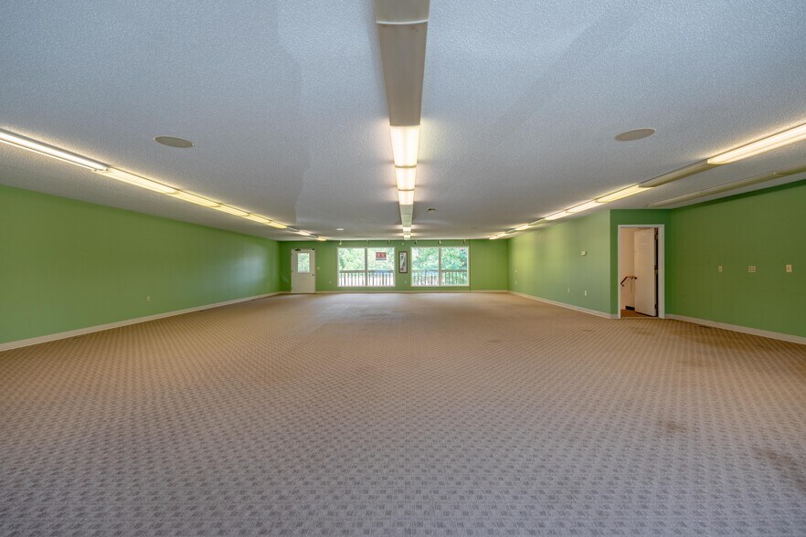 More Photos Of 3249 Coral Rd, Malvern Office For Sale