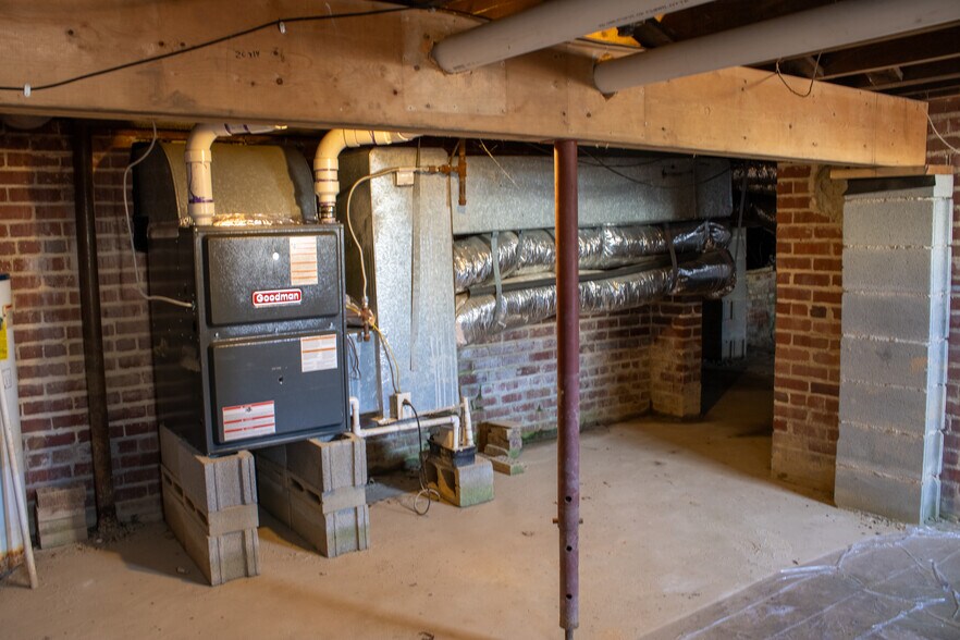 More Photos Of 611 Carthage St, Sanford Medical For Lease