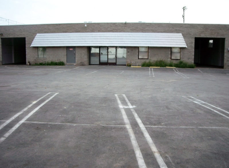 More Photos Of 7624 Varna Ave, North Hollywood Religious Facility For Lease